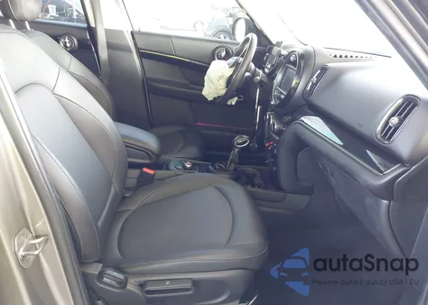 2019 Mini Countryman Cooper из США, поврежденный, VIN WMZYS7C51K3J04723